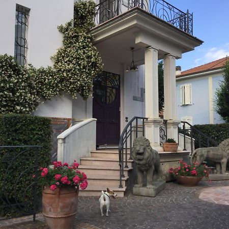 Villa Maldestra Rímini Exterior foto